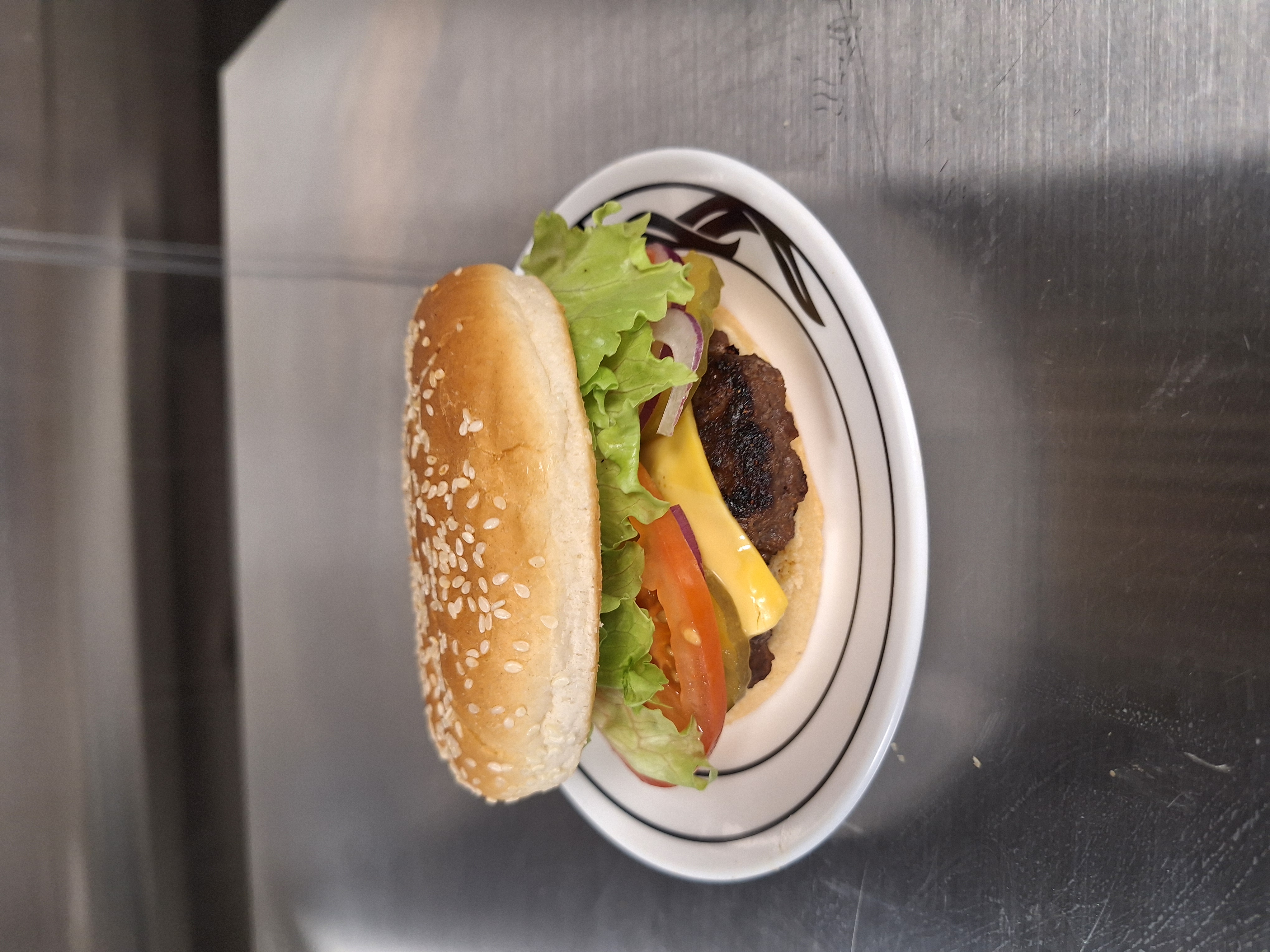 Classic Cheeseburger
