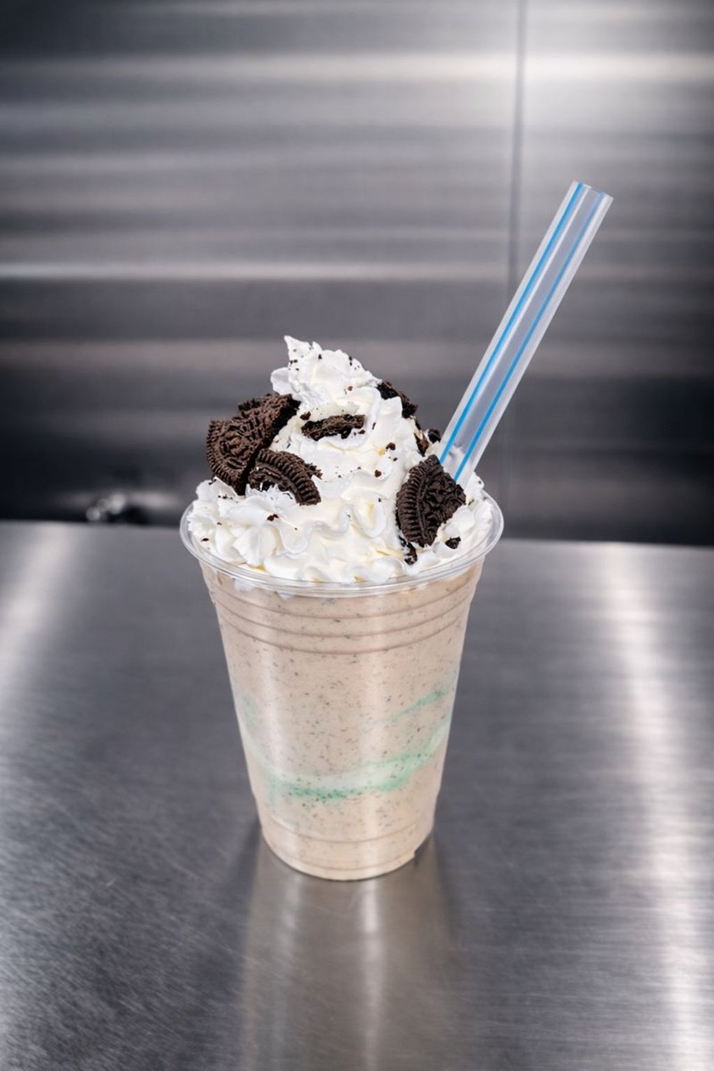 Mint Cookies and Cream Shake (32oz)
